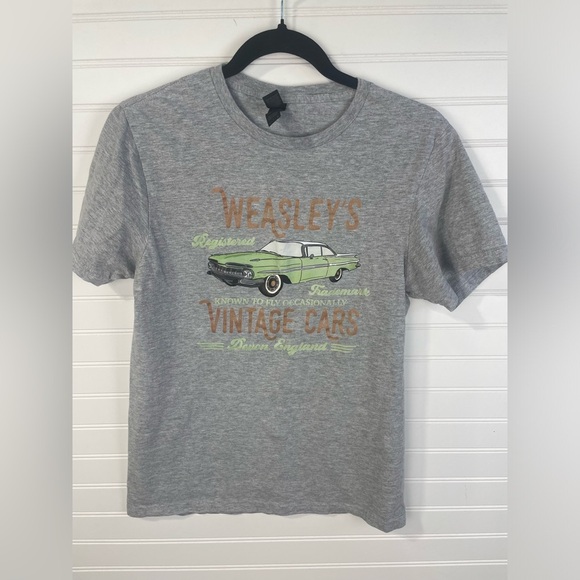 Gildan Tops - Gildan Harry Potter Weasley’s Vintage Cars Gray Graphic Short Sleeve Shirt Small